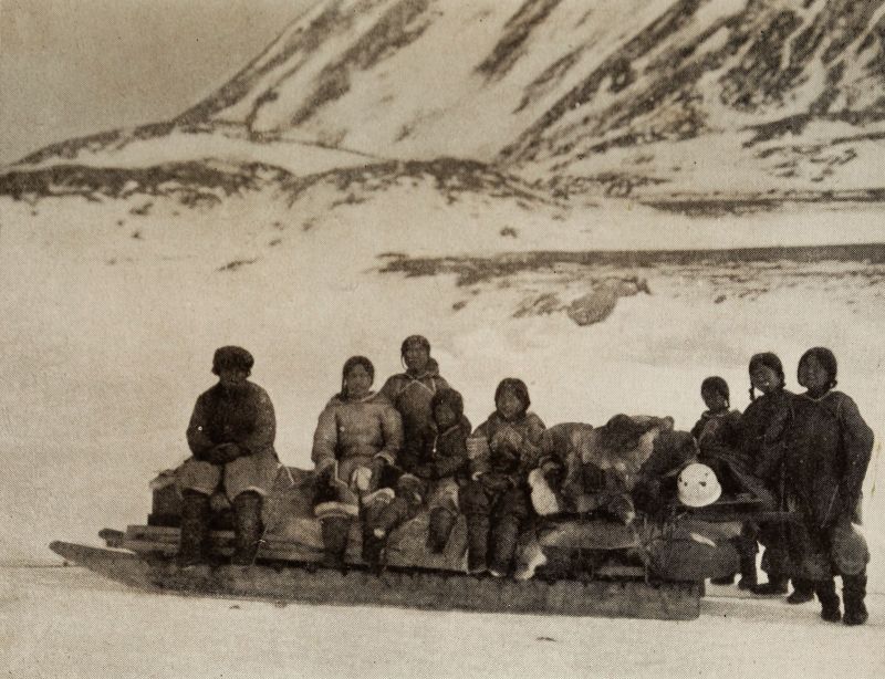 sled with people